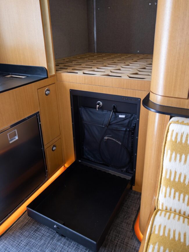 Tetravan Folding Camper Van Shower System 2.1 (Black)
