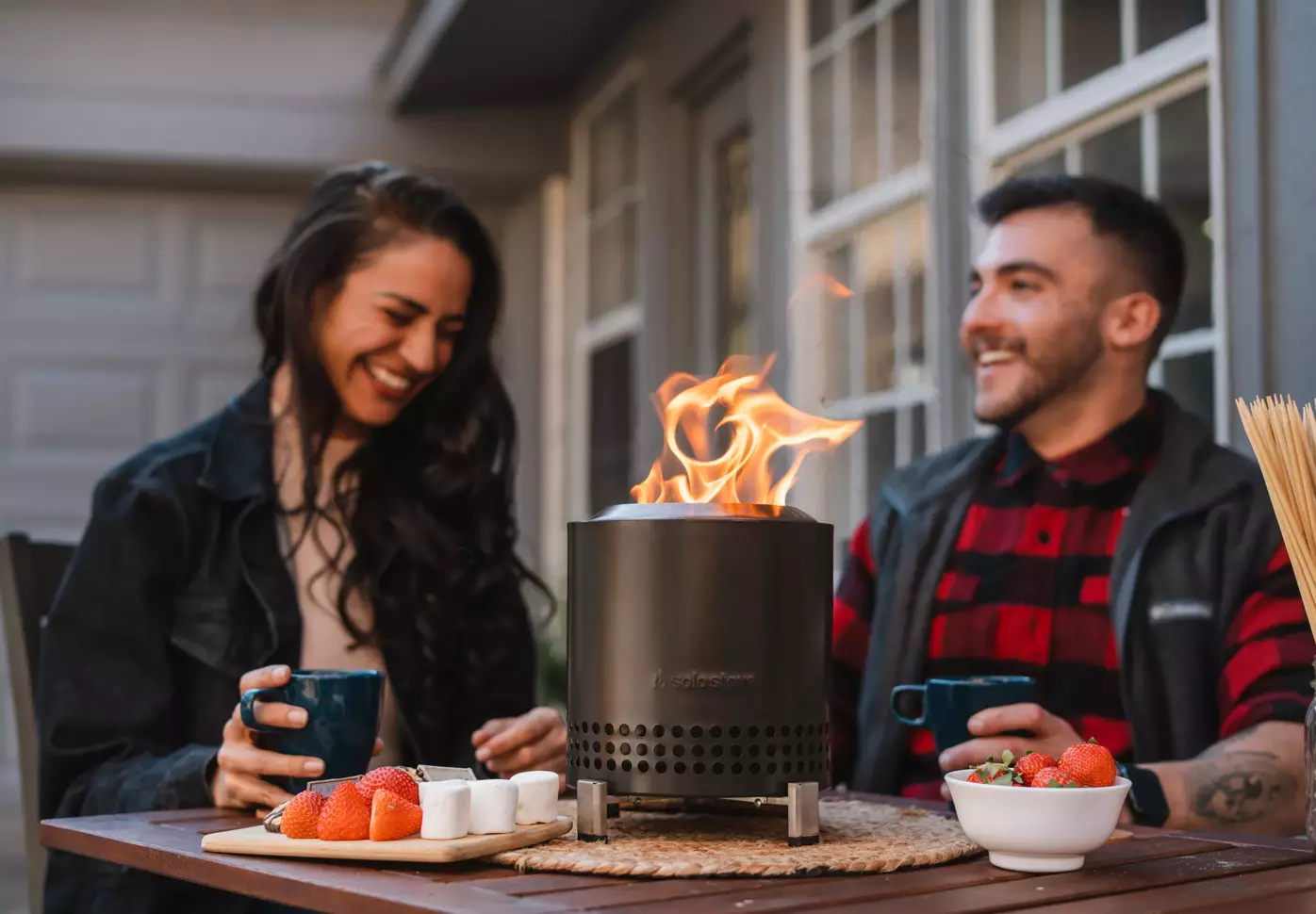 https://nomadicsupply.com/wp-content/uploads/2023/04/Solo-Stove-Mesa-XL-Tabletop-Fire-Pit-Easy-to-Light-1.webp